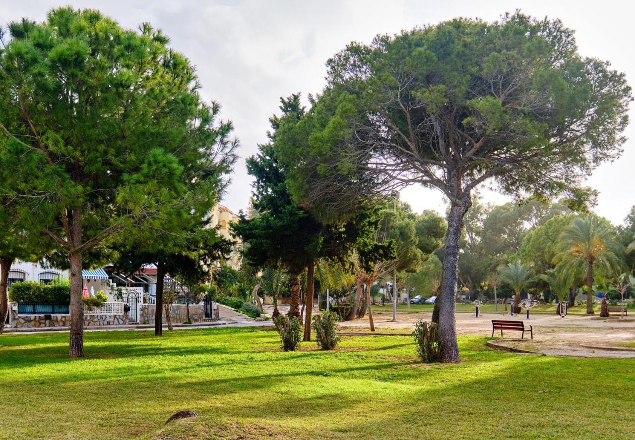 Family Bungalow La Zenia Beach Dehesa de Campoamor  Екстер'єр фото